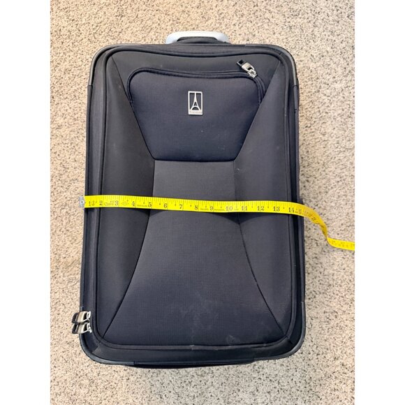 Travelpro Maxlite 2 Softside Expandable Upright 2 Wheel Luggage Carry On - Picture 12 of 14